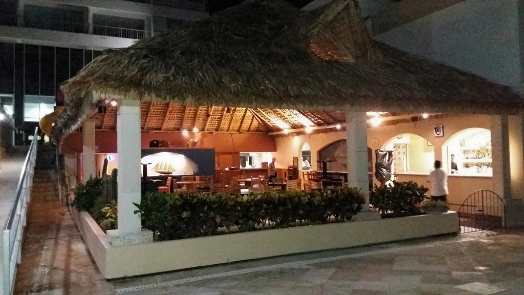 Condominio Torreblanca Cabo Marquez 阿卡普尔科 外观 照片